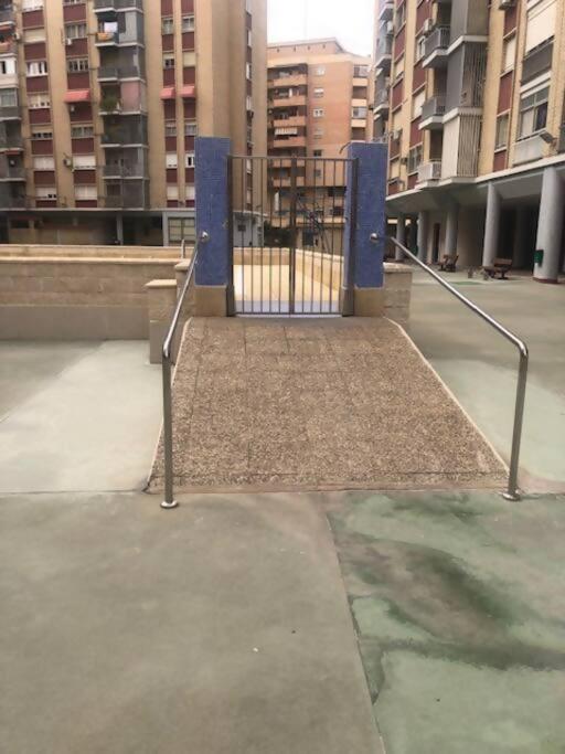 Nuevo Con Piscina A 2 Minutos Estacion Tren Ave Apartment Zaragoza Luaran gambar